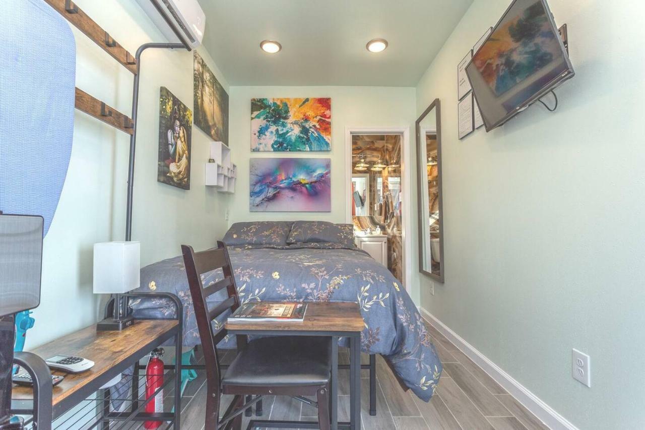 Apartamento East Downtown Micro-Luxe Container Living Pod #9 Houston Exterior foto
